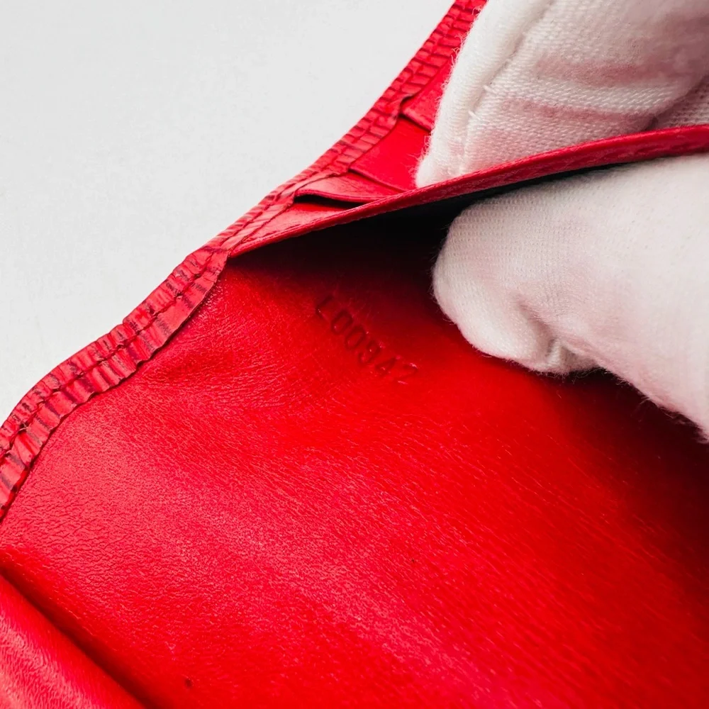 Louis Vuitton Long Epi Tri Fold Wallet - Picture 11 of 13